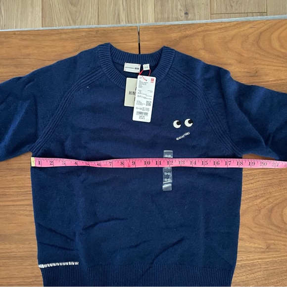 🧿 NWT Anya Hindmarch x Uniqlo Blue Premium Lambswool Crewneck Sweater (11-12) - Picture 9 of 9